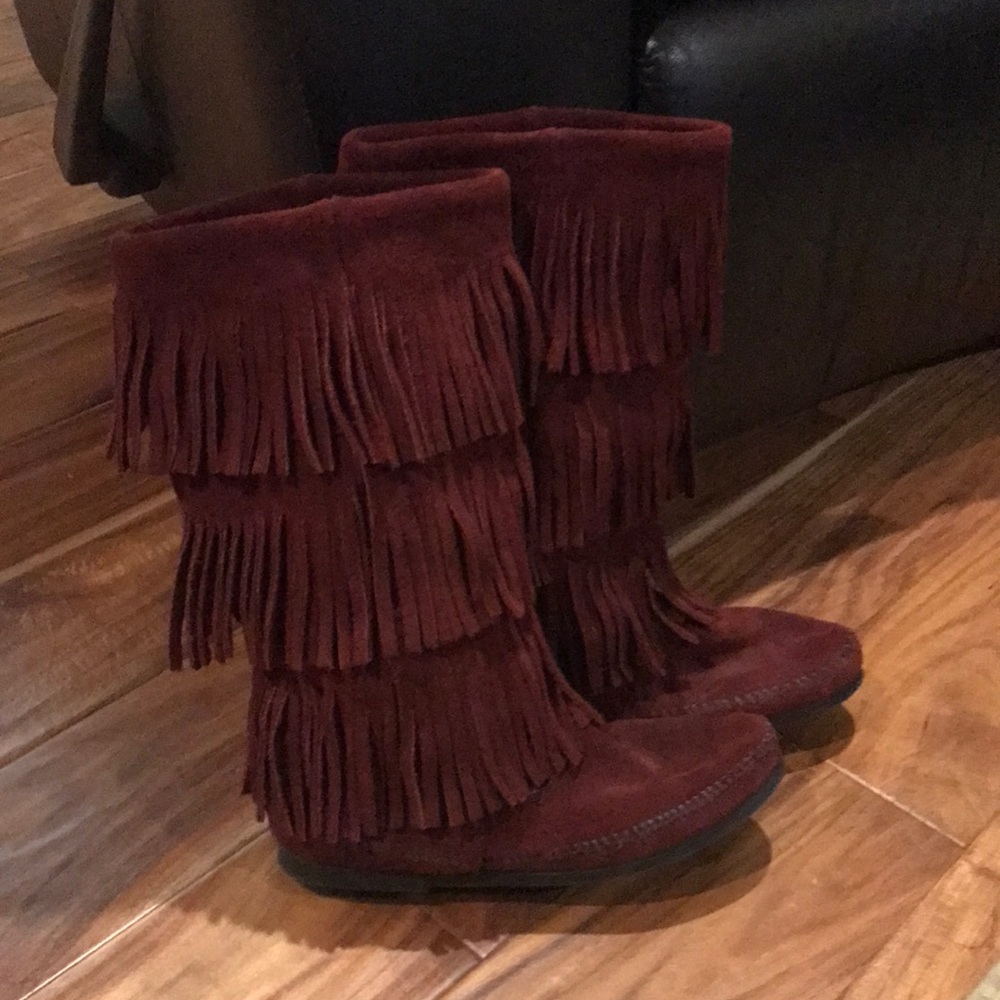 minnetonka fringe boots